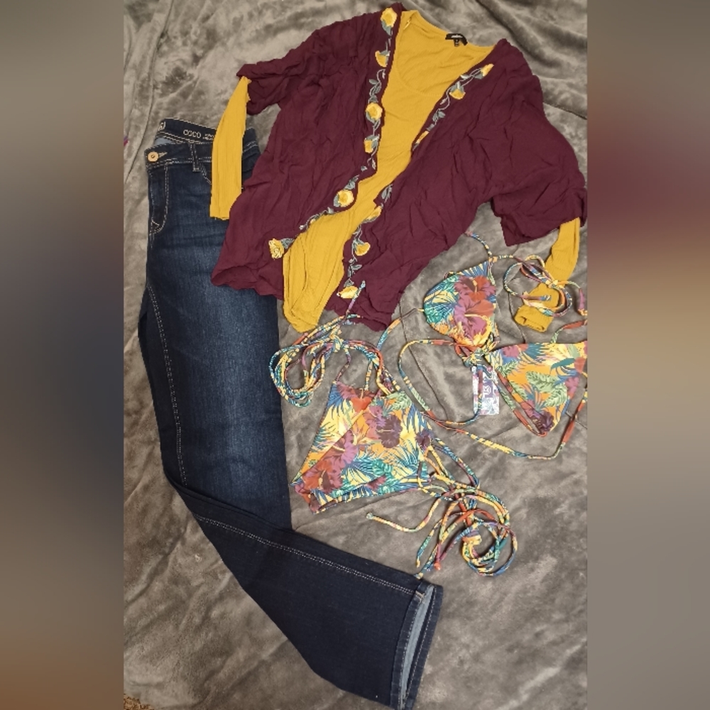Dressy strappy mustard size medium bundle